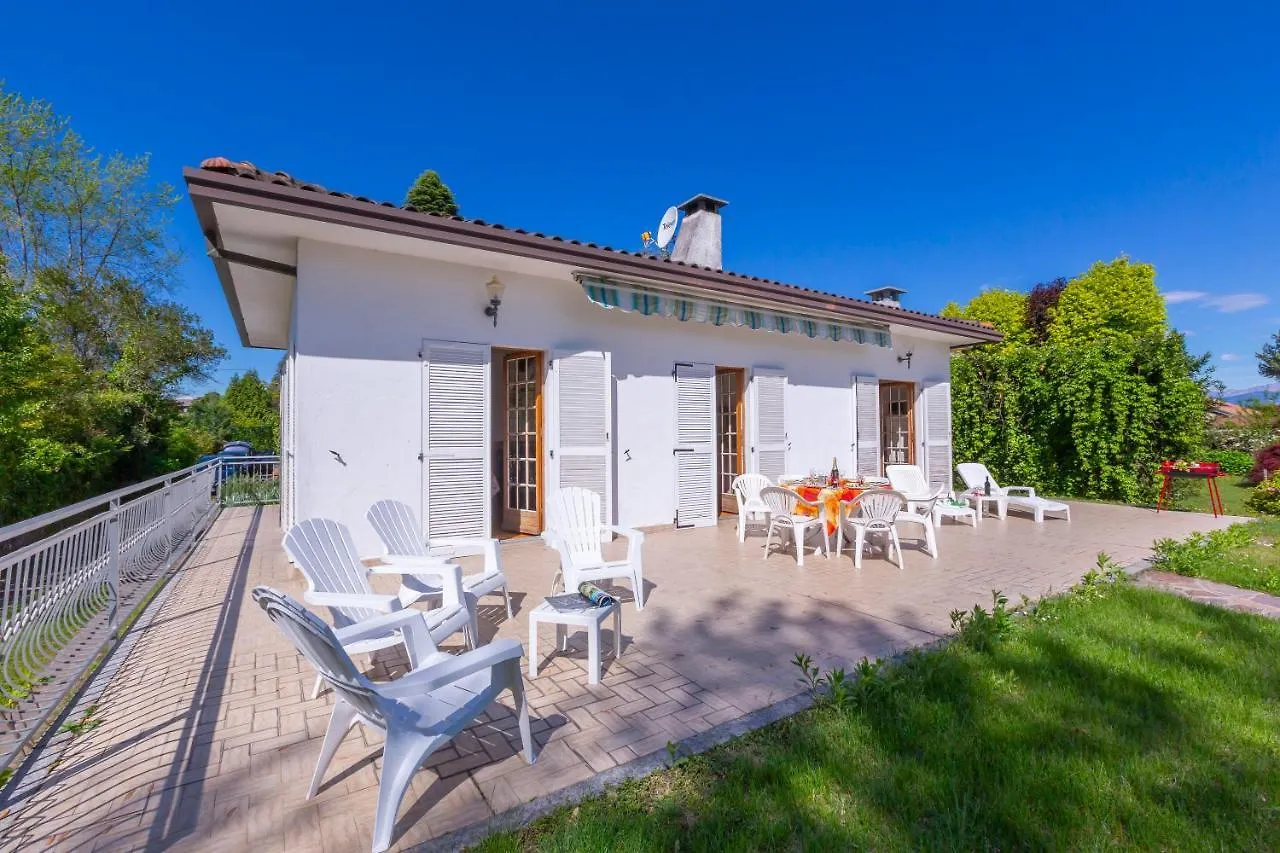 Villa Martine Au Bord Du Lac - Happy Rentals Cadrezzate Italy