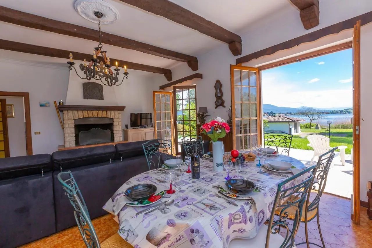 Villa Martine Au Bord Du Lac - Happy Rentals Cadrezzate
