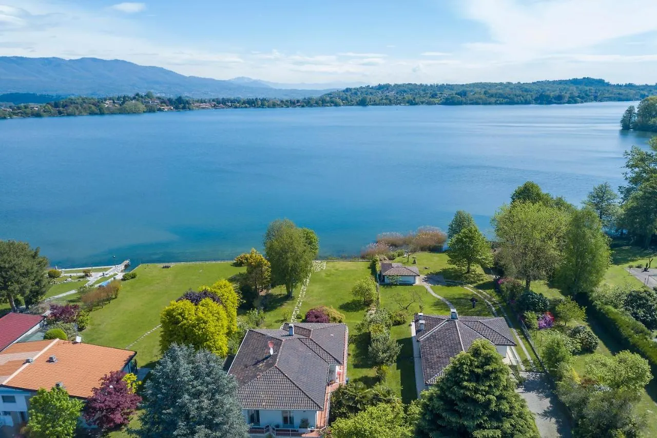 Villa Martine Au Bord Du Lac - Happy Rentals Cadrezzate
