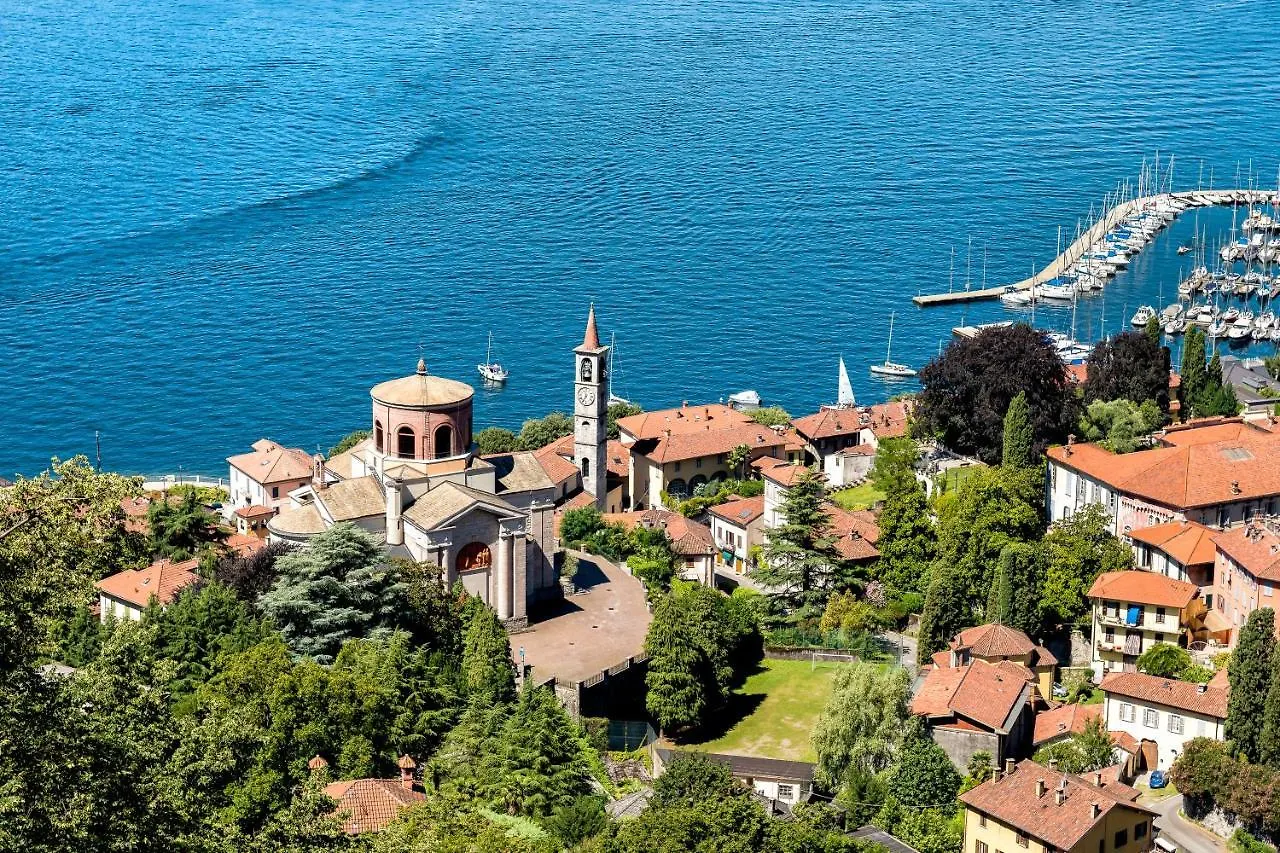 Villa Martine Au Bord Du Lac - Happy Rentals Cadrezzate 0*,  Italy
