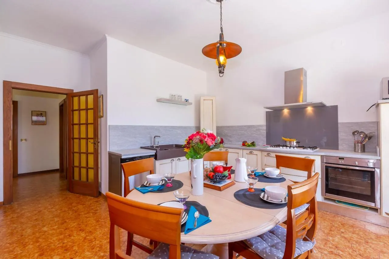 Villa Martine Au Bord Du Lac - Happy Rentals Cadrezzate